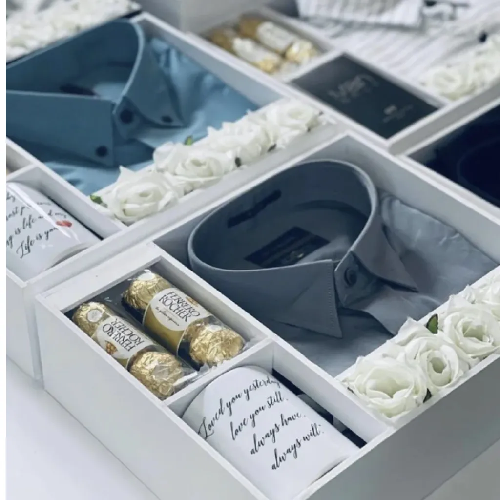 hampers berisikan pakaian dan fasion lainnya