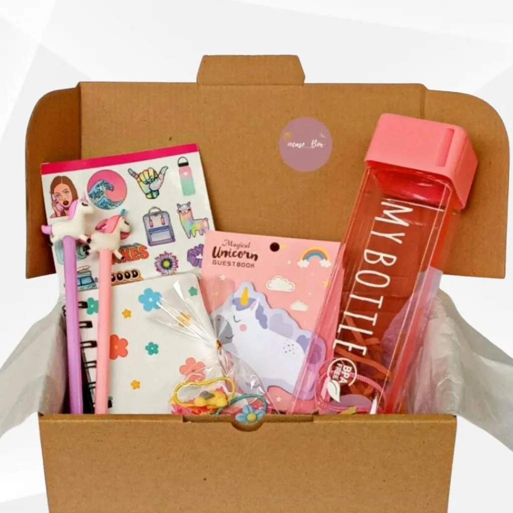 hampers berisikan alat tulis