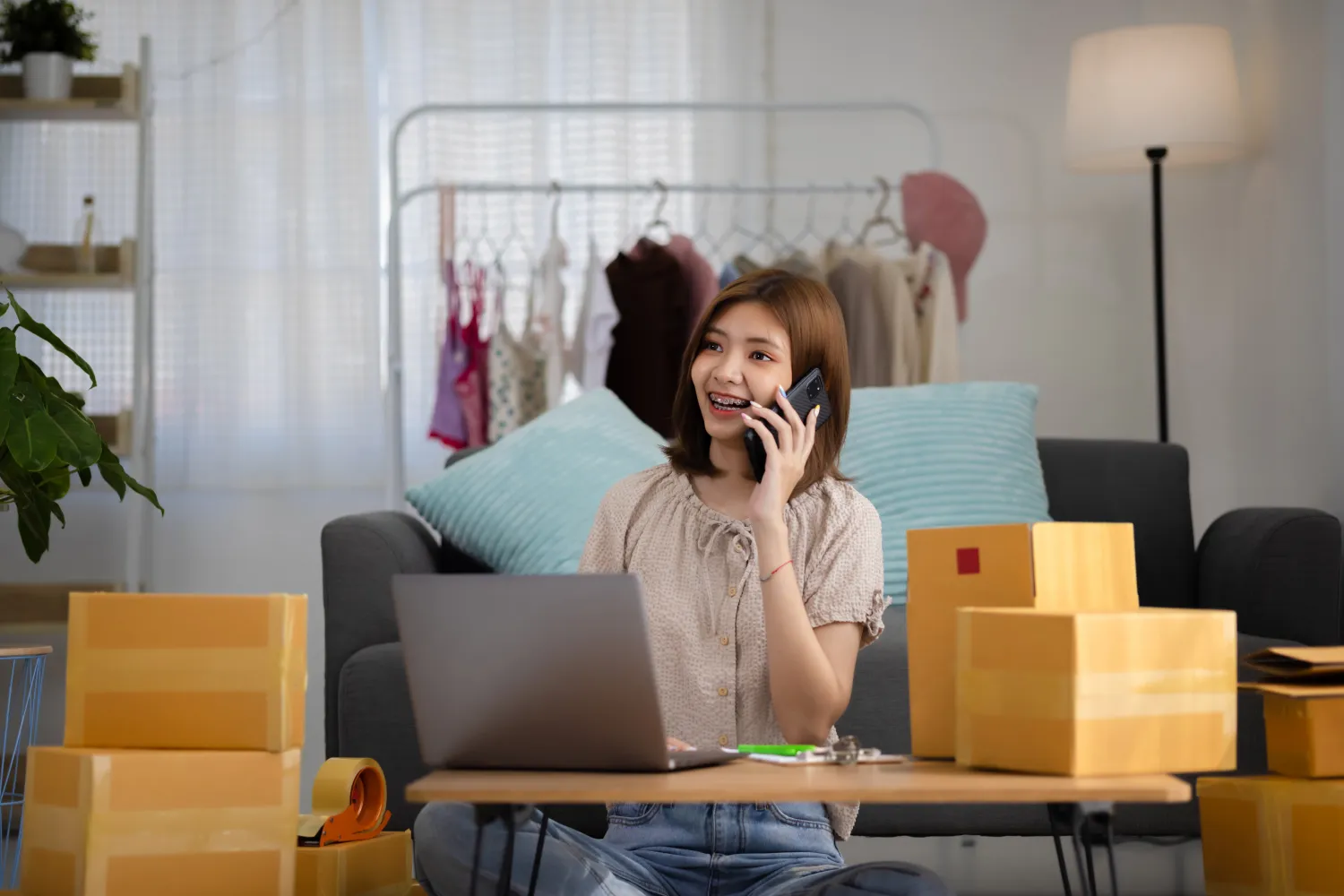 Ilustrasi produk yang dijual dalam bisnis online.
