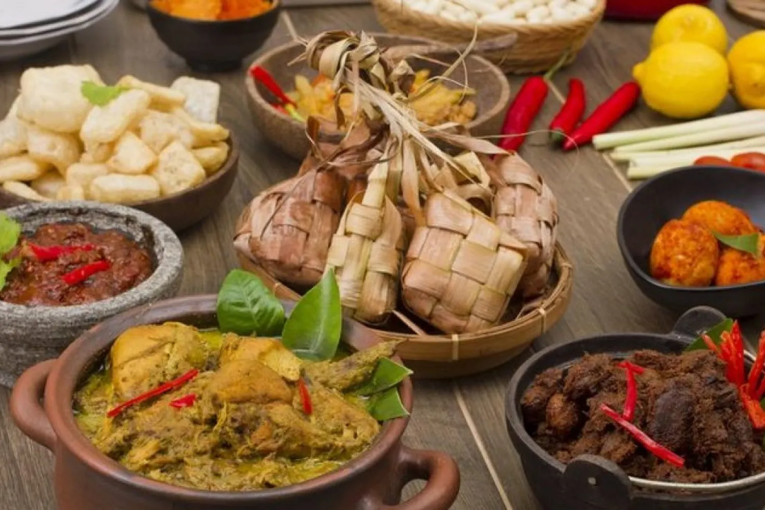 Ilustrasi jasa catering pada saat Lebaran.