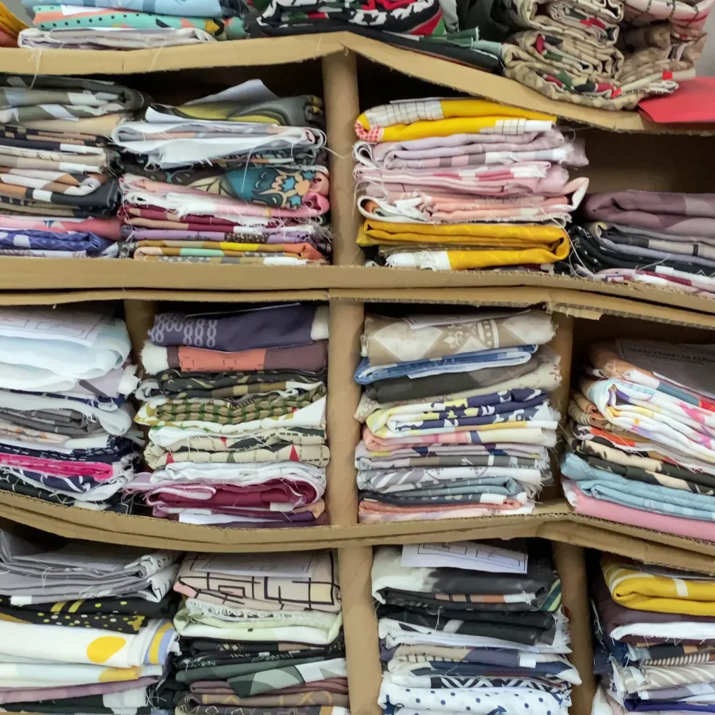 A variety of hijab printing motifs by Bu Rusmini, ensuring top quality for every order.