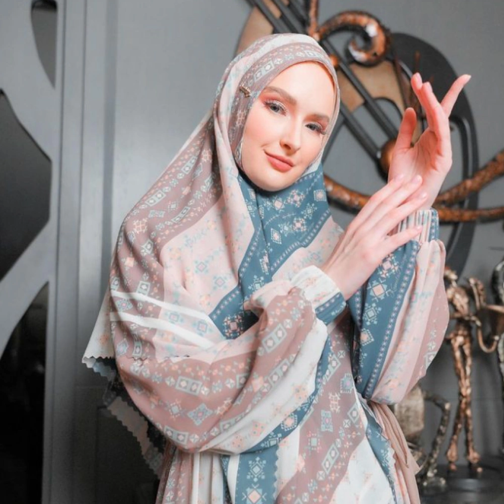 Contoh koleksi produk hijab Kamilaa.