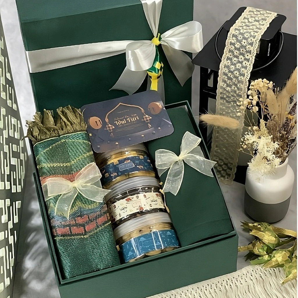 Seasonal hijab promotion ideas for Ramadan, Eid, back-to-school, and winter holidays.
