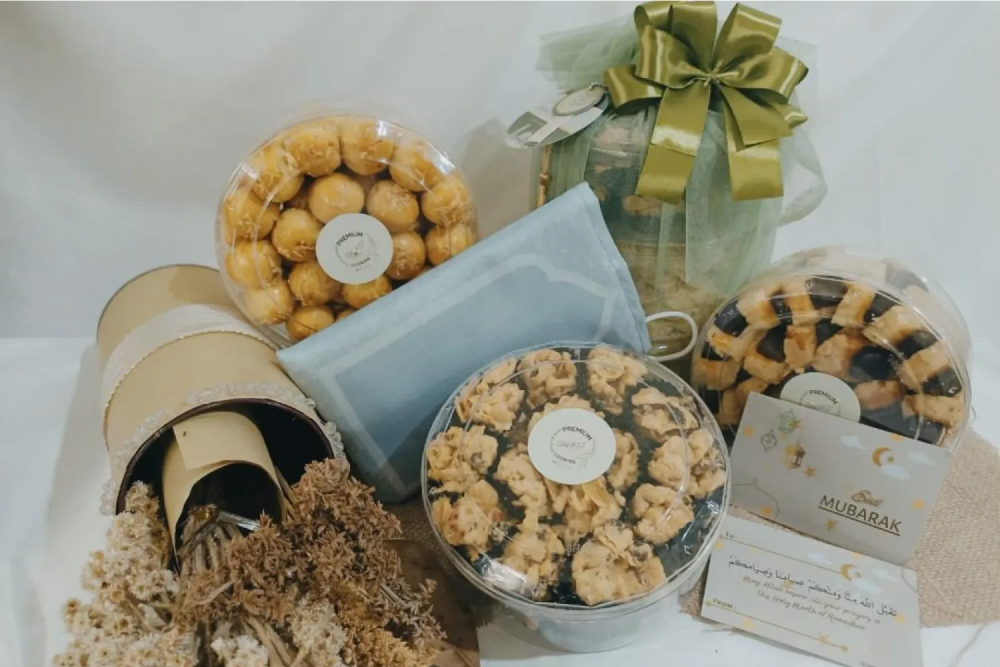 Personalized Eid hampers and custom gift services