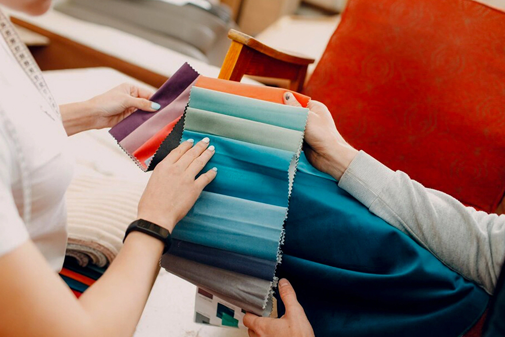 Guidance on selecting the best fabrics for printing custom hijabs, focusing on texture, durability, and print compatibility