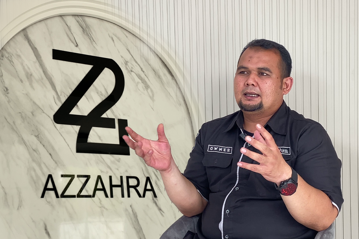 Azzahra Premium stands out as a successful Muslim fashion brand with elegant designs and strong digital marketing strategy