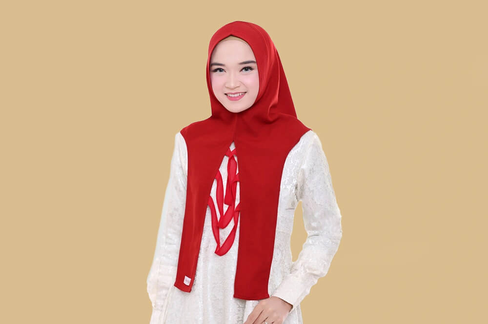 Trendy Hoodie Hijab style, combining the comfort of a hoodie with the elegance of a hijab for a modern, sporty look