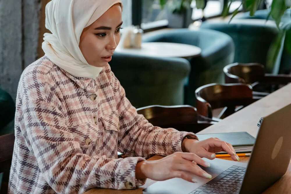 Keep up with the latest in textile and fashion tech