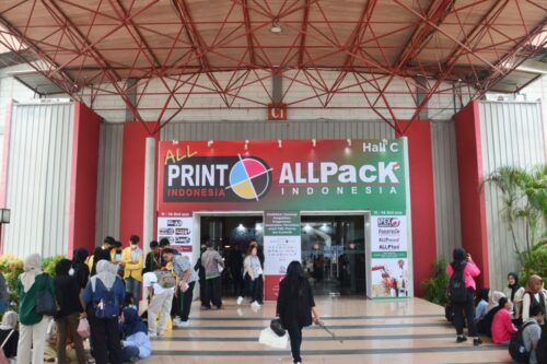 Laysander's latest digital printing machine showcased at AllPrint 2024 with exclusive deals.