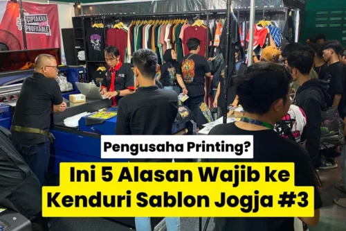 Suasana ramai pengunjung di booth pameran sablon dan printing pada event Kenduri Sablon Jogja #3 yang mempertemukan pelaku industri kreatif.